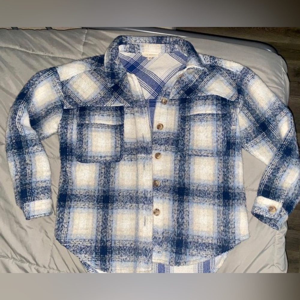 LA Hearts warm shacket xs/s oversized